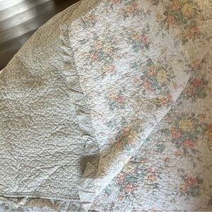 Floral Quilted Bedding Set